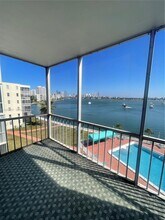 2910 Point E Dr in Aventura, FL - Building Photo - Building Photo