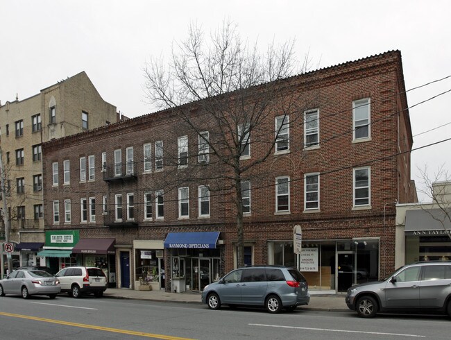 1921-1927 Palmer Ave in Larchmont, NY - Building Photo - Building Photo
