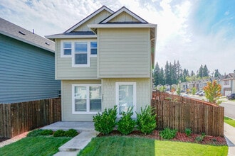7021 S 11th St in Ridgefield, WA - Building Photo - Building Photo
