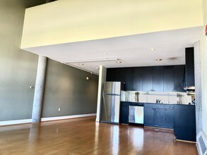 311 Oak St-Unit -APT 519 in Oakland, CA - Foto de edificio - Building Photo