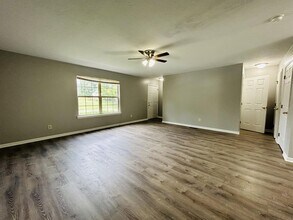 15-15 Shenandoah Dr in Florence, KY - Building Photo - Building Photo