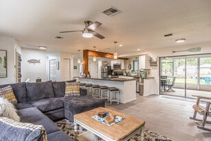 3713 N Suwanee Pt in Crystal River, FL - Building Photo