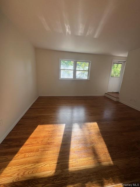 408 7th St in East Northport, NY - Building Photo - Building Photo