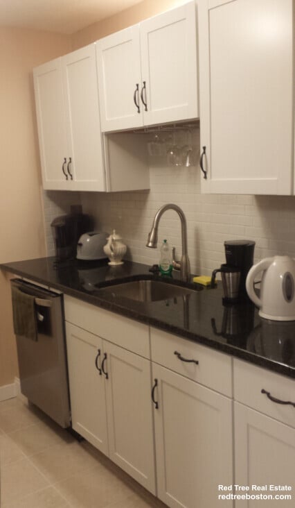 property at 276 Chestnut Hill Ave