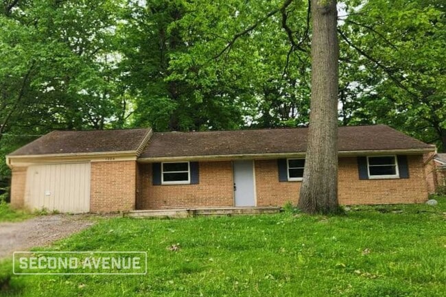 property at 1224 Maycroft Rd