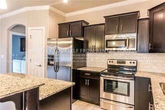 4765 W Wales Dr in Fayetteville, AR - Building Photo - Building Photo