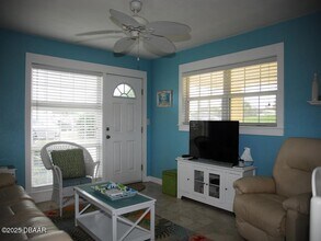 828 26th Ave in New Smyrna Beach, FL - Building Photo - Building Photo