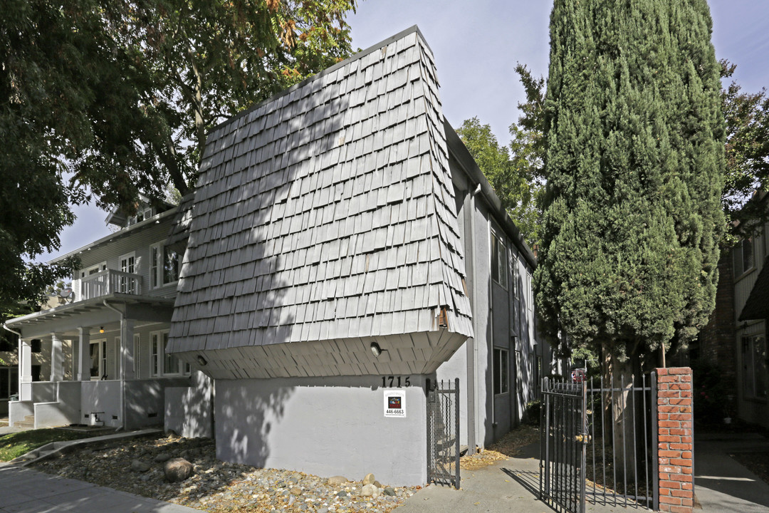 1715 T St in Sacramento, CA - Building Photo