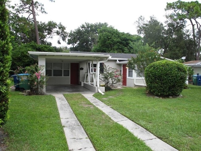 property at 1803 Pineview Cir