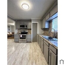 216 E 33rd St in Lorain, OH - Building Photo - Building Photo