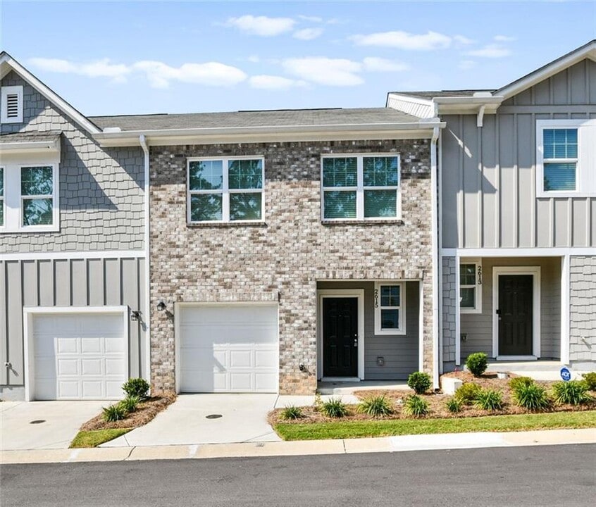 2615 Senegal Wy in Atlanta, GA - Building Photo