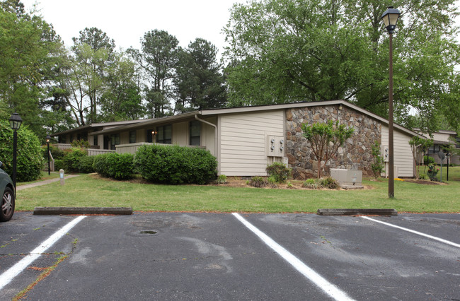 Waterbury Apartment Community in Athens, GA - Building Photo - Building Photo