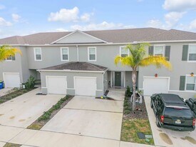 2724 Silver Canoe Dr in Edgewater, FL - Building Photo