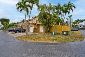 15860 SW 68th Ter in Miami, FL - Building Photo - Building Photo