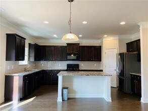 5101 Woodline View Cir in Auburn, GA - Building Photo - Building Photo