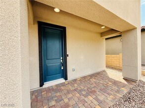 310 La Musica Pl in Henderson, NV - Foto de edificio - Building Photo