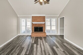 7976 Tankard Dr in Memphis, TN - Foto de edificio - Building Photo