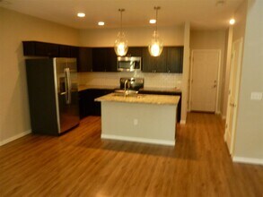 1330 N Dodge St Ct in Iowa City, IA - Building Photo - Building Photo