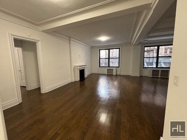 WEST 58 STREET in New York, NY - Building Photo - Building Photo