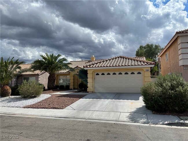 property at 1393 W Glassy Pond Ave