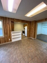 705 E Montgomery St in Knoxville, IA - Building Photo - Building Photo