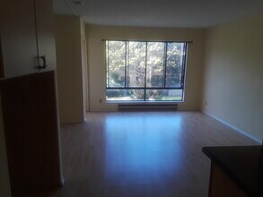 1 Captain Dr in Emeryville, CA - Building Photo - Building Photo