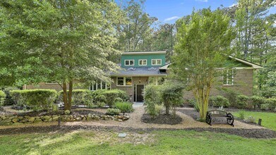 120 Tall Pine Dr in Fayetteville, GA - Building Photo - Building Photo