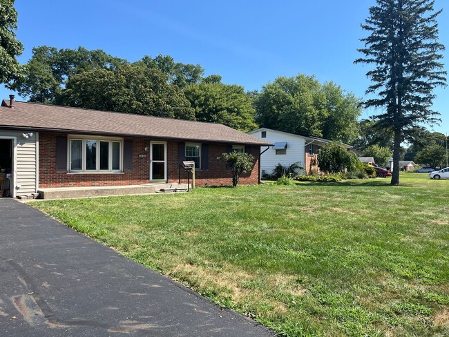 property at 416 Meadowbrook Dr