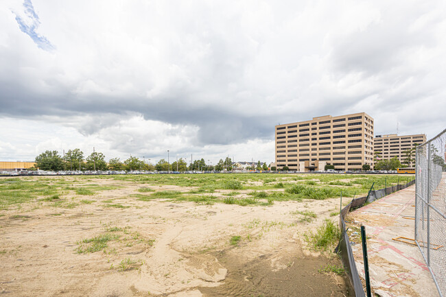 1200 S Clearview Pky in New Orleans, LA - Building Photo - Building Photo