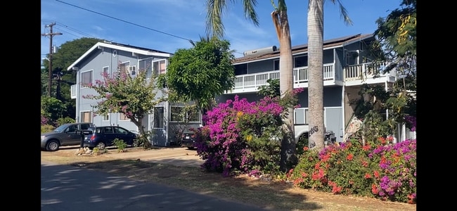 property at 989 S Kihei Rd