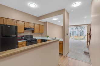 368 Glen Byrn Ct in Schaumburg, IL - Building Photo - Building Photo