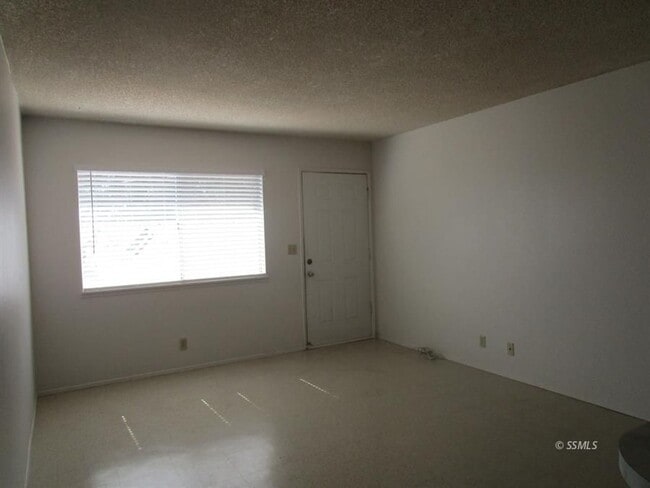 336 W Wilson Ave in Ridgecrest, CA - Building Photo - Building Photo