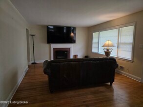 2301 Janlyn Rd in Jeffersontown, KY - Building Photo - Building Photo