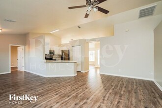 2018 NW 9th Pl in Cape Coral, FL - Foto de edificio - Building Photo