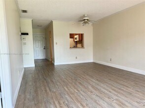 7406 Woodmont Terrace in Tamarac, FL - Building Photo - Building Photo