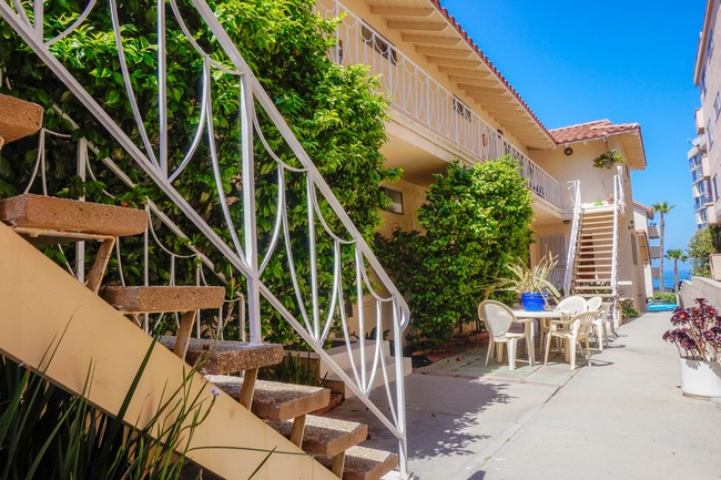 508 Esplanade in Redondo Beach, CA - Building Photo - Building Photo