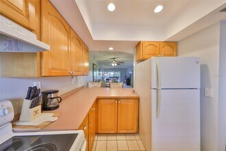 1028 Apollo Beach Blvd in Apollo Beach, FL - Building Photo - Building Photo