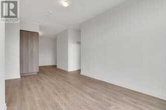 181-181 Sterling Rd in Toronto, ON - Building Photo - Building Photo