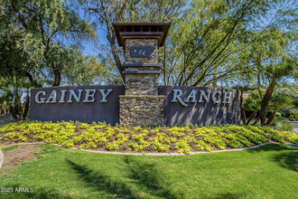 7272 E Gainey Ranch Rd in Scottsdale, AZ - Building Photo - Building Photo