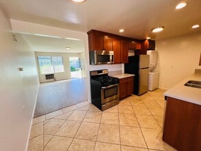 Charming 1 Bedroom unit, completely remodeled with In-Unit Washer/Dryer! in Orange, CA - Foto de edificio - Interior Photo