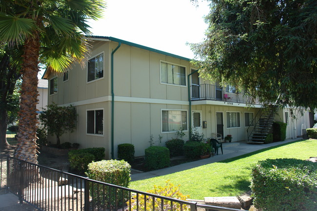 5740 Tucson Dr in San Jose, CA - Foto de edificio - Building Photo