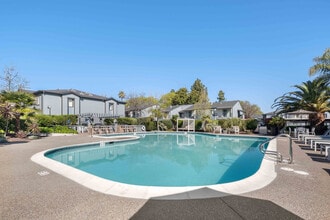 IMT Pleasant Hill in Pleasant Hill, CA - Foto de edificio - Building Photo