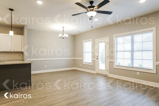 3709 Oak Leaf Wy in Greenville, NC - Foto de edificio - Building Photo