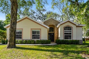 2073 Nexus Ct in Apopka, FL - Building Photo