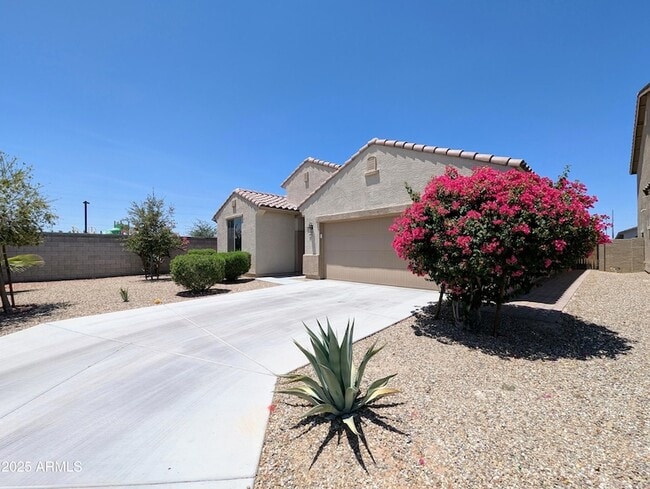 6952 W Golden Ln in Peoria, AZ - Building Photo - Building Photo