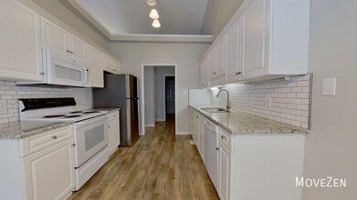 4130 Birchgarden Dr in High Point, NC - Building Photo - Building Photo