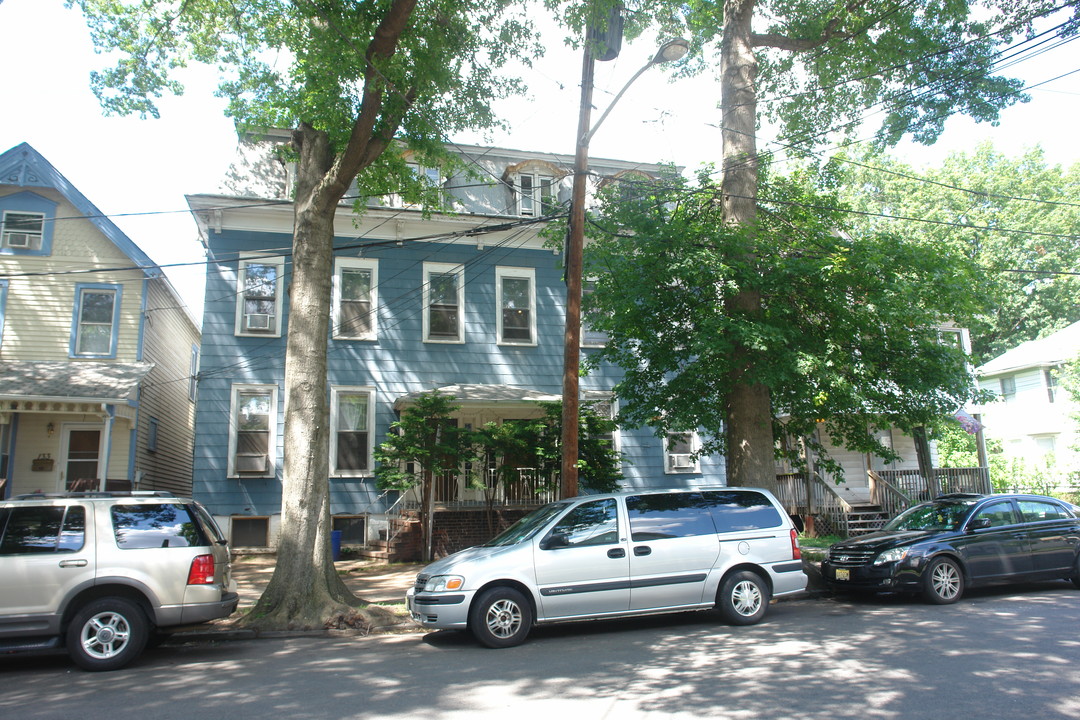 125 W Cherry St in Rahway, NJ - Building Photo