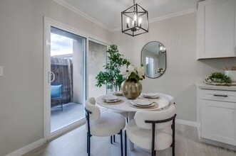 9516 Carroll Canyon Rd in San Diego, CA - Building Photo - Building Photo