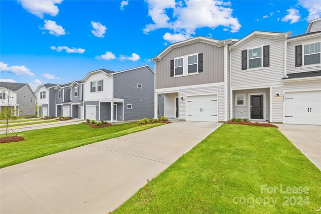 1283 Fallen Acorn Ln in Concord, NC - Foto de edificio - Building Photo