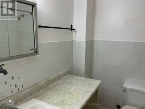 361 Linden St in Oshawa, ON - Building Photo - Building Photo